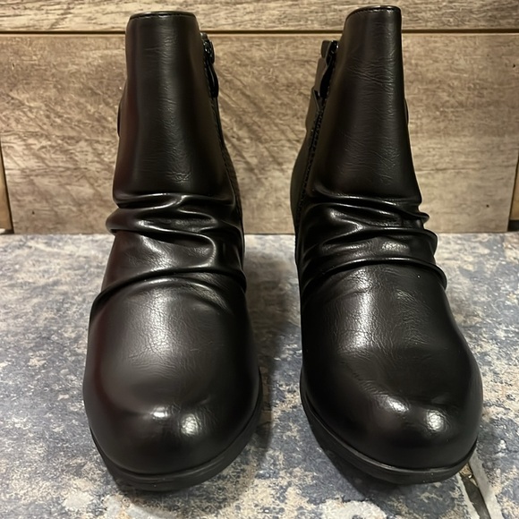 New in box Black ankle boots by Vangelo Donna size 36 - Picture 6 of 7